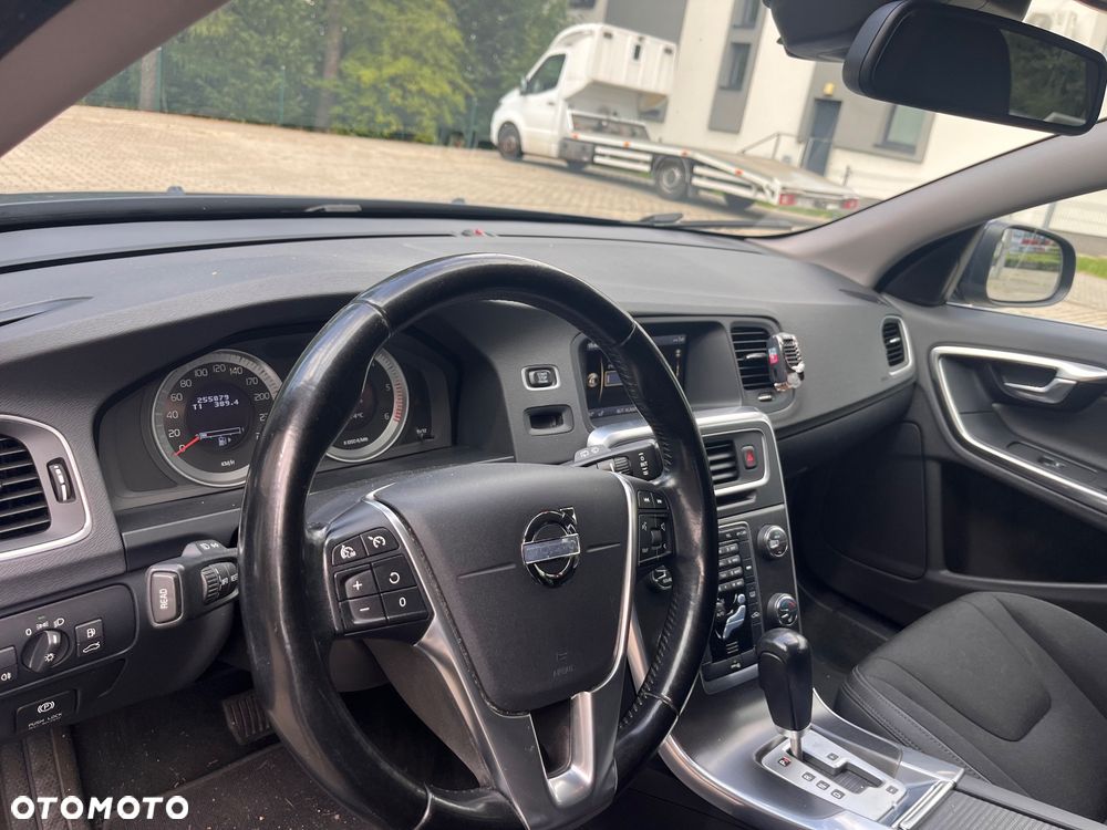 Volvo V60 D3 Geartronic - 13