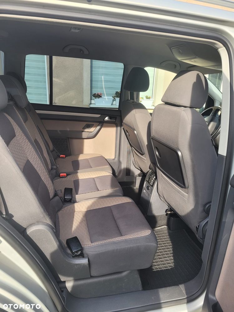 Volkswagen Touran 1.4 TSI DSG Cross - 2