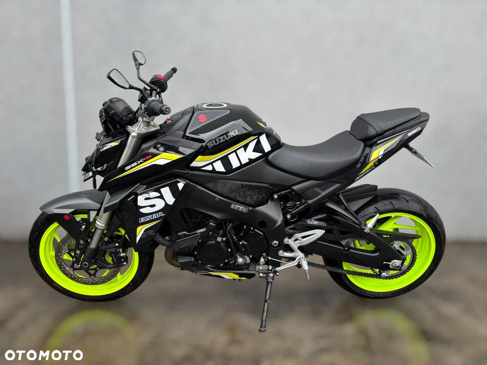 Suzuki GSX - 5