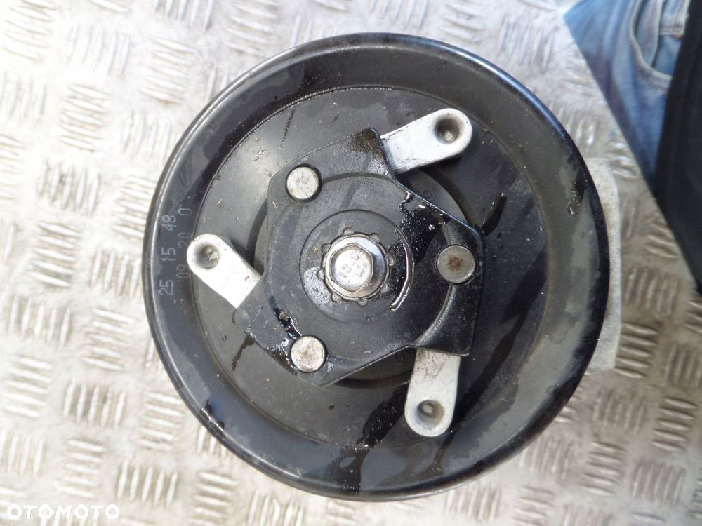 sprężarka klimatyzacji vw passat b8 1.6 tdi 5q0820803d - 2