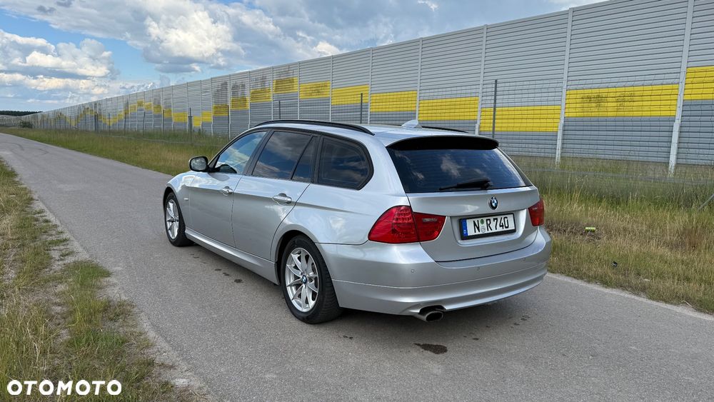 BMW Seria 3 320d DPF - 14