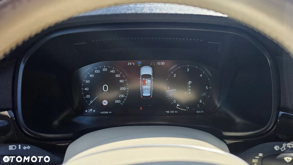 Volvo V90 D4 Geartronic Momentum - 22