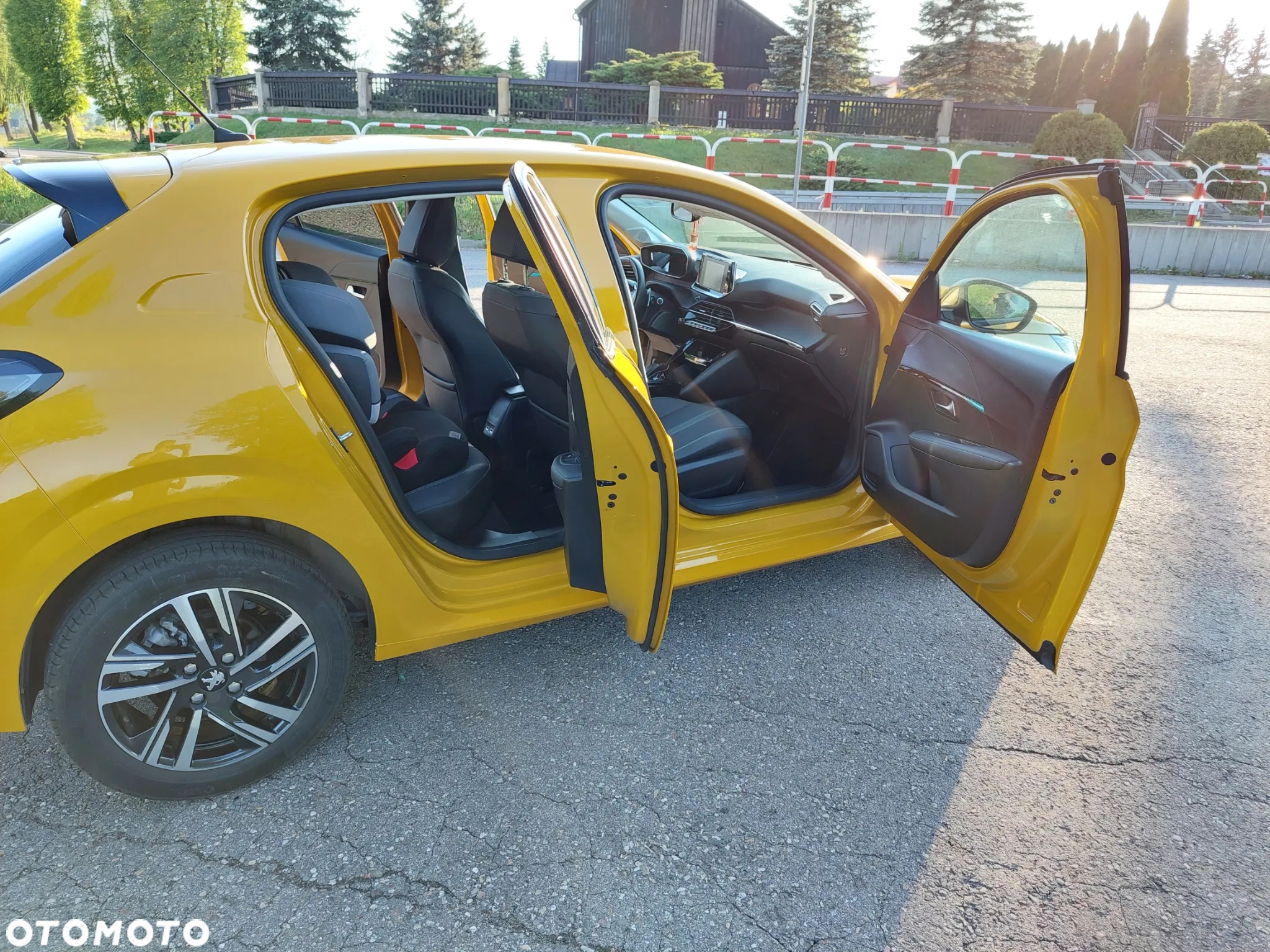 Peugeot 208 1.2 PureTech Allure Pack S&S EAT8 - 2