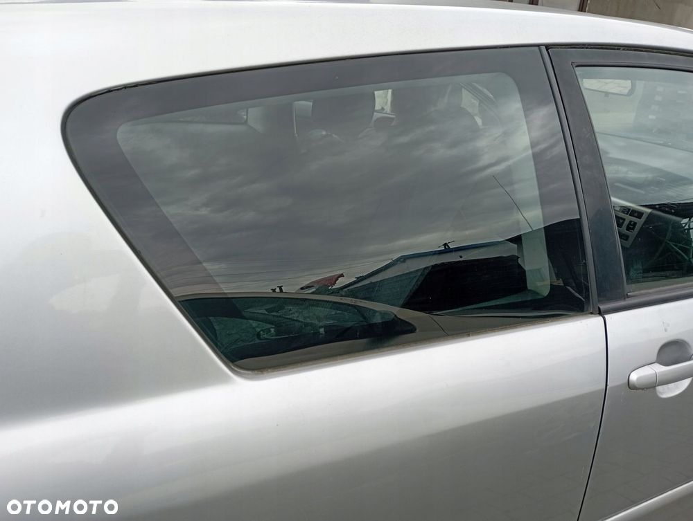 TOYOTA COROLLA E12 3D SZYBA KAROSERYJNA PRAWA TYLN - 1