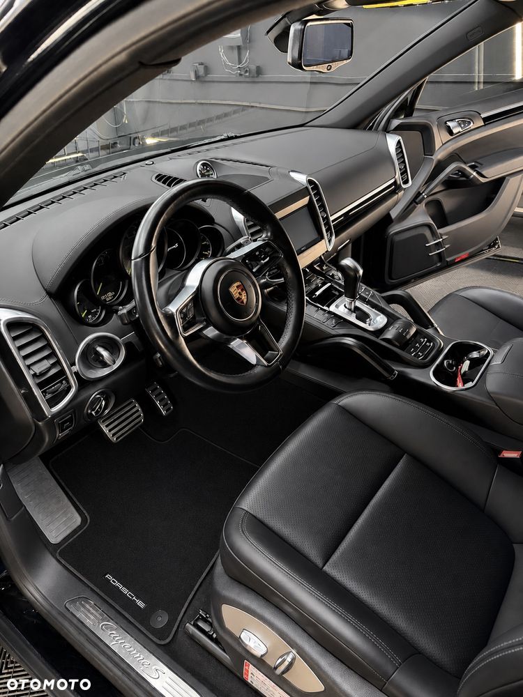 Porsche Cayenne ver-s-hybrid - 10