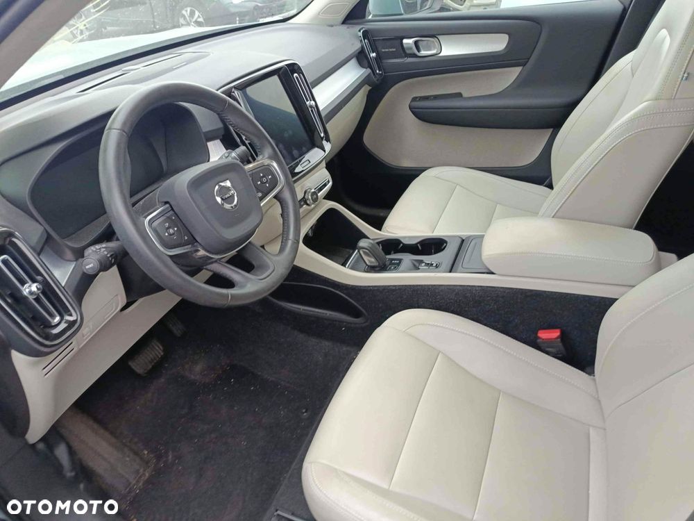 Volvo XC 40 T5 AWD Geartronic Momentum - 7