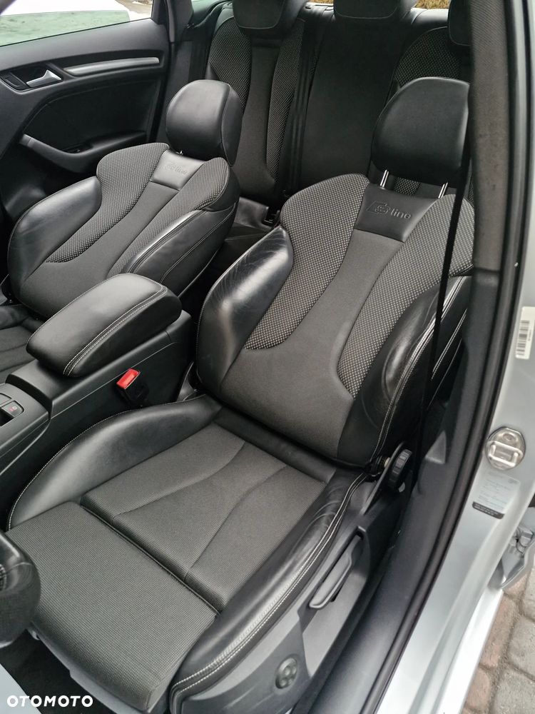 Audi A3 Sportback 1.4 TFSI S line Sportpaket - 32