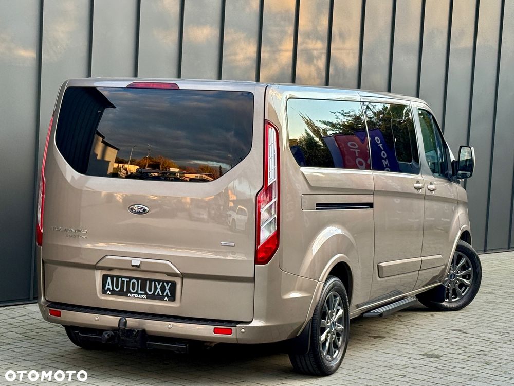 Ford Tourneo Custom - 5