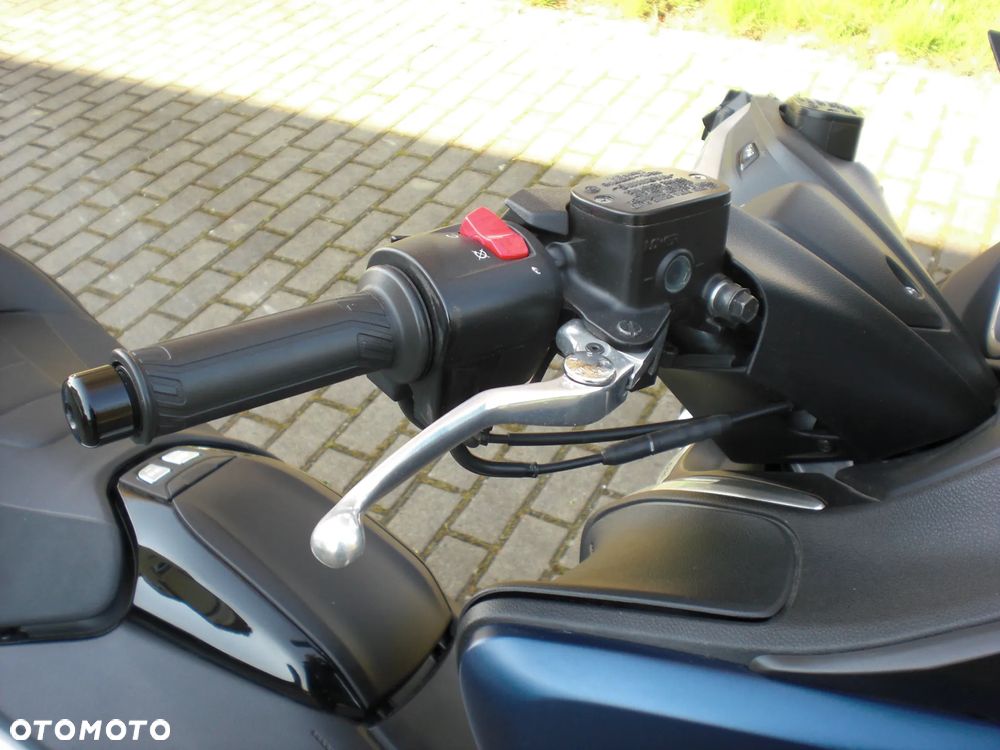 Yamaha Tmax - 19