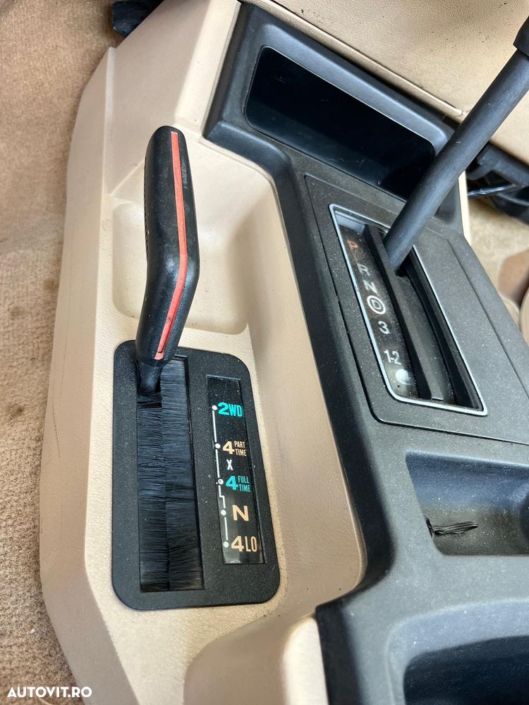 Jeep Comanche - 9