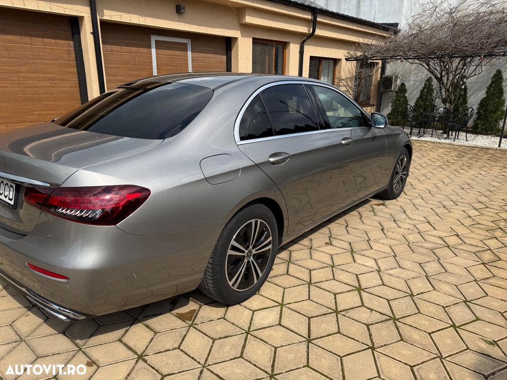 Mercedes-Benz E 220 d 4MATIC Aut. - 11