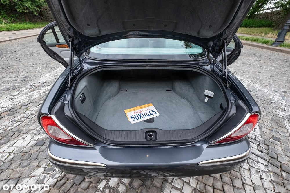 Jaguar XJR 4.2 - 14