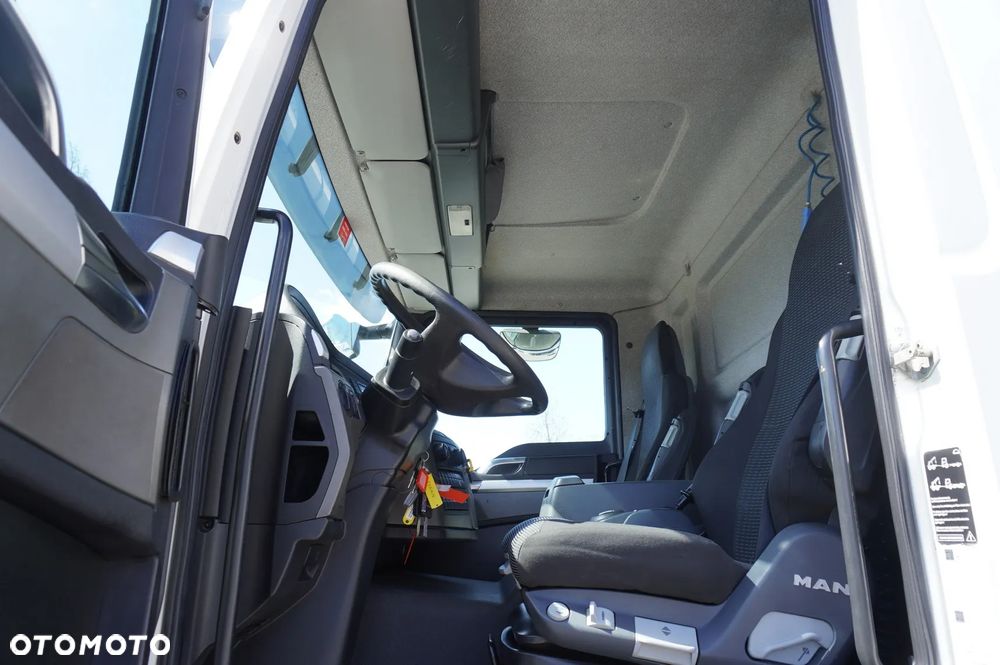 MAN MAN TGM 26.340 / Zabudowa WUKO Rivard 11,8 m3 / 150 tys. km / oś skrętna / 2 szt - 23