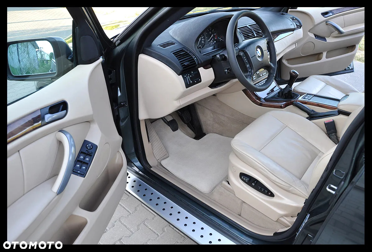 BMW X5 3.0 i Edition Exclusive Sport - 24