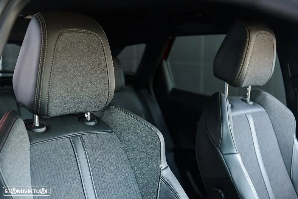 Peugeot 3008 1.5 BlueHDi GT EAT8 - 42