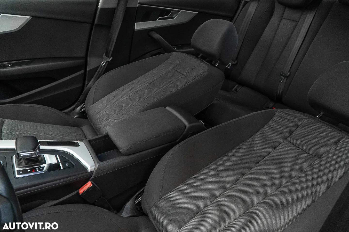 Audi A4 2.0 TDI S tronic Design - 22