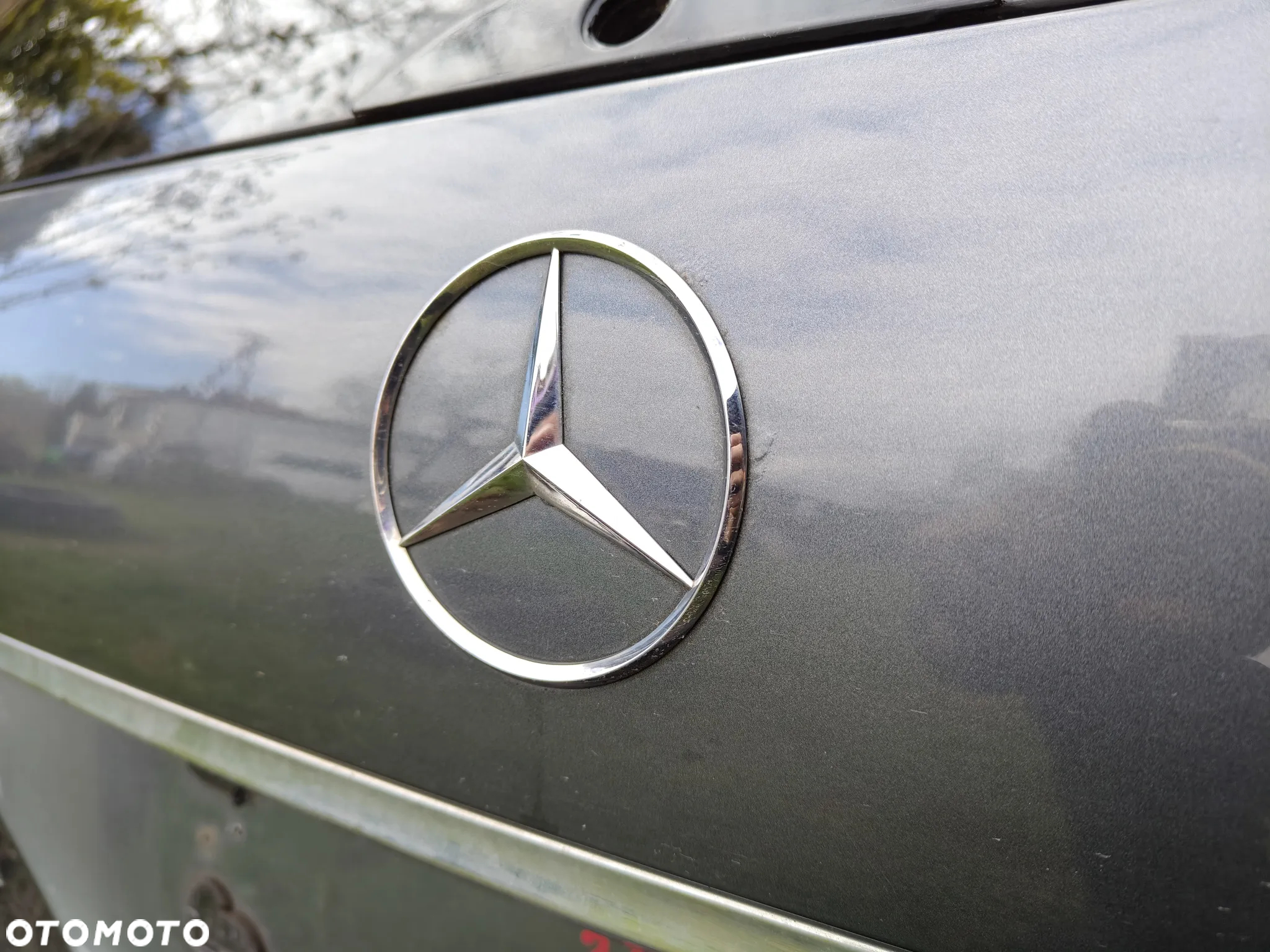 MERCEDES W211 Kombi Klapa Tylna Lak 368 - 9