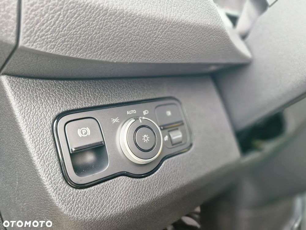 Mercedes-Benz Sprinter - 28