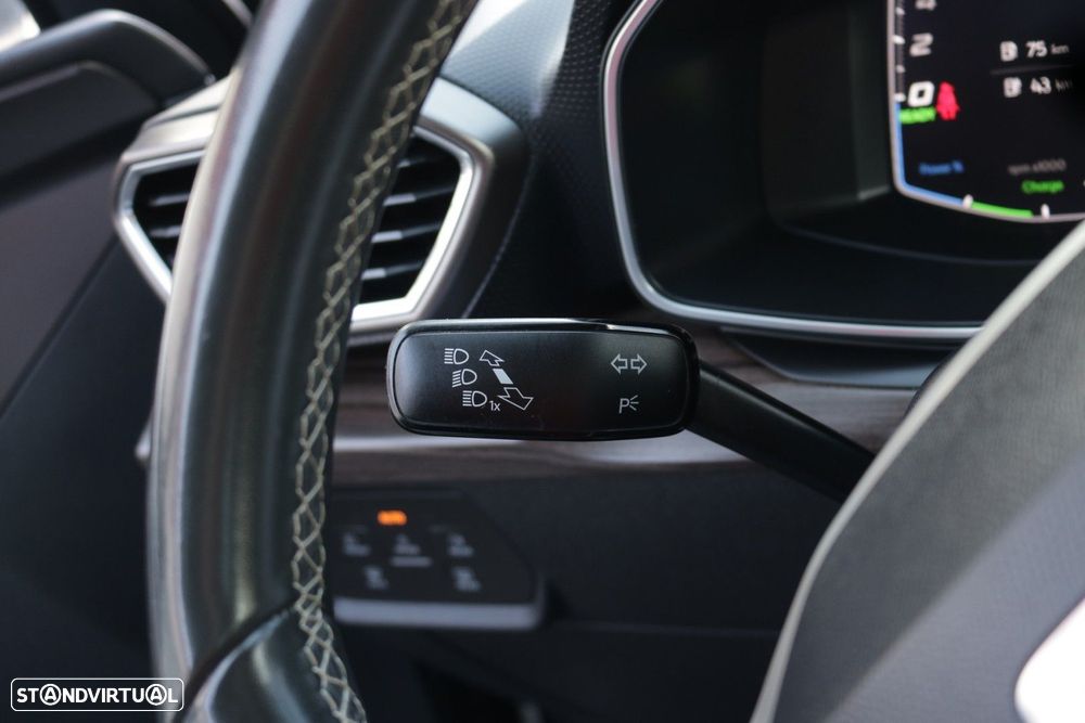 SEAT Leon 1.4 e-Hybrid Xcellence DSG - 38