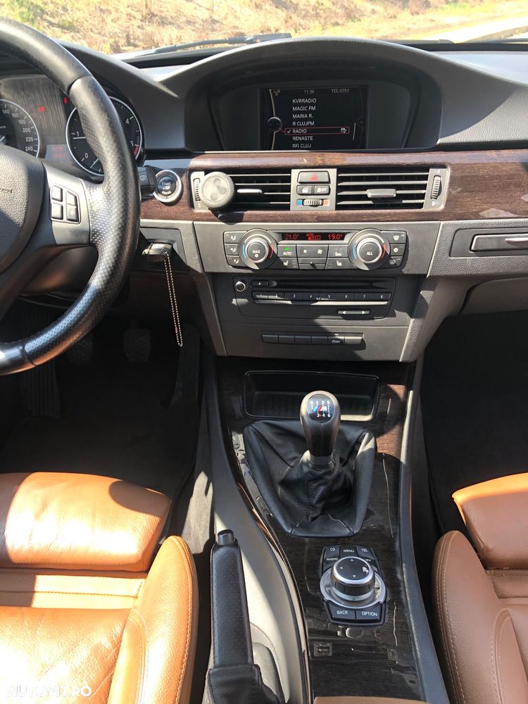 BMW Seria 3 320d DPF Edition Sport - 6
