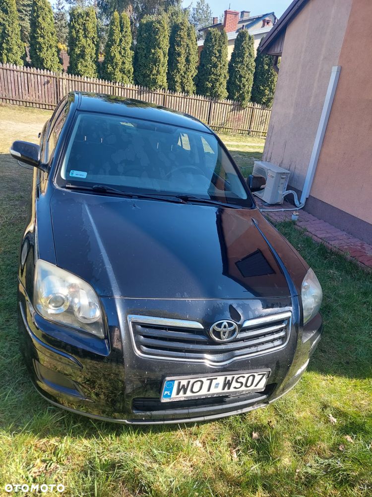 Toyota Avensis 1.8 VVT-i Luna - 1