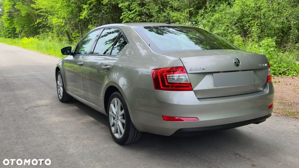 Skoda Octavia 2.0 TDI Elegance - 4