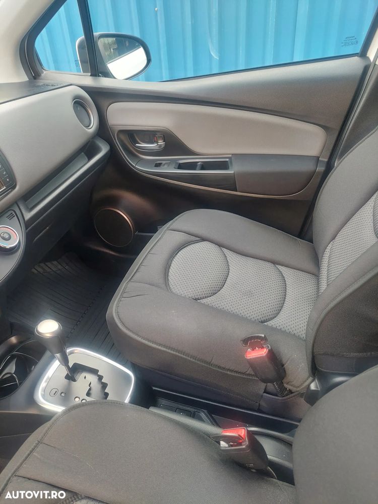 Toyota Yaris 1.33 L Dual VVT-i 5D Multidrive S Bi-Tone R&B - 12