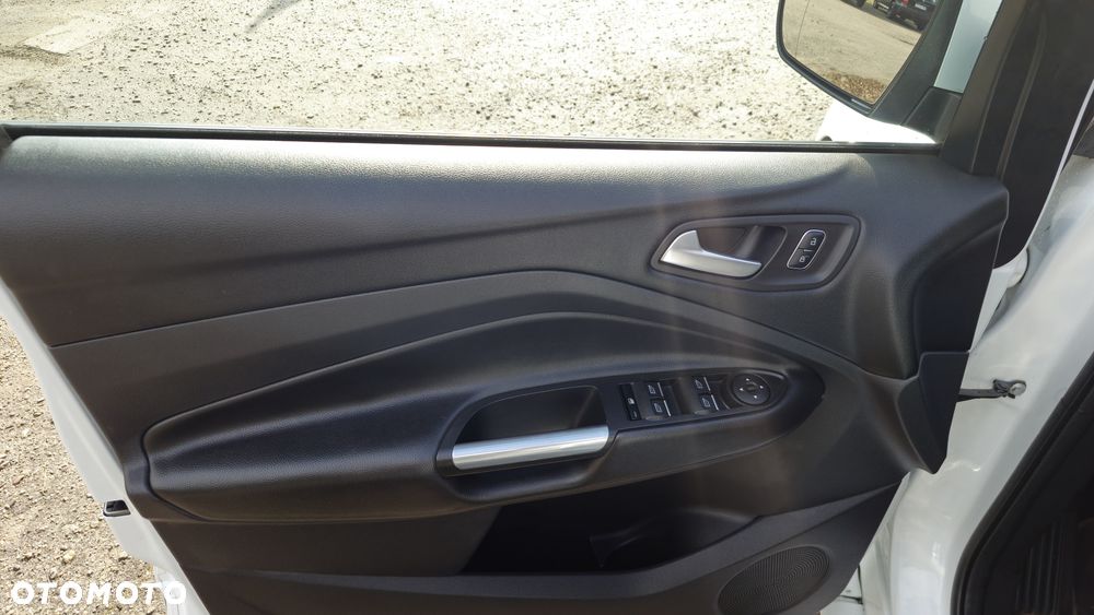 Ford Kuga 1.5 EcoBoost 2x4 ST-Line - 21