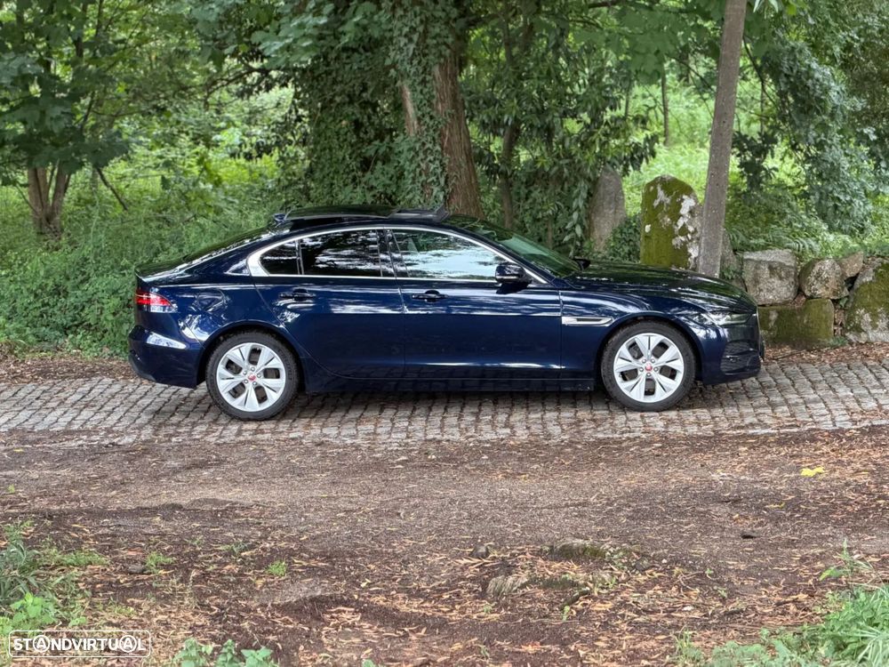 Jaguar XE 2.0 D R-Dynamic S - 45