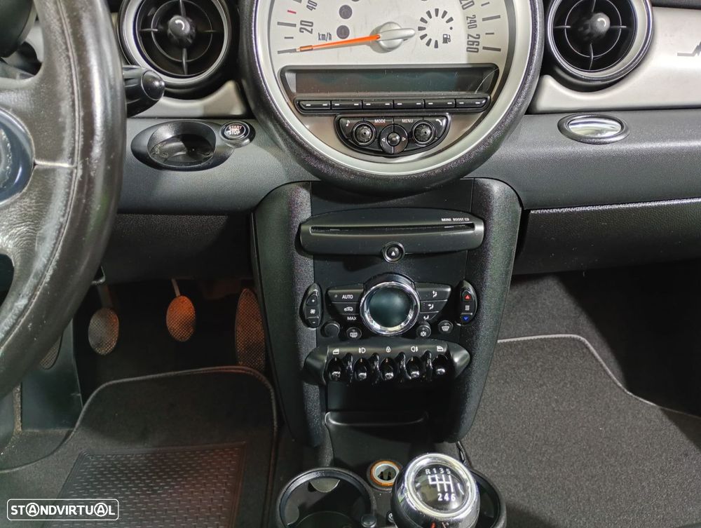 MINI 3 Portas Cooper D - 15