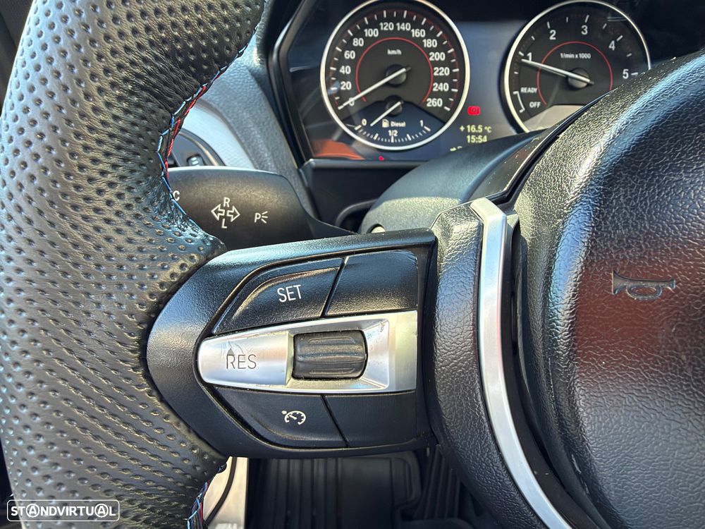 BMW 120 d Pack M - 31