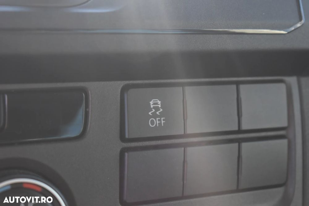 Volkswagen Caravelle 2.0 TDI 110 kW LR Comfortline - 31