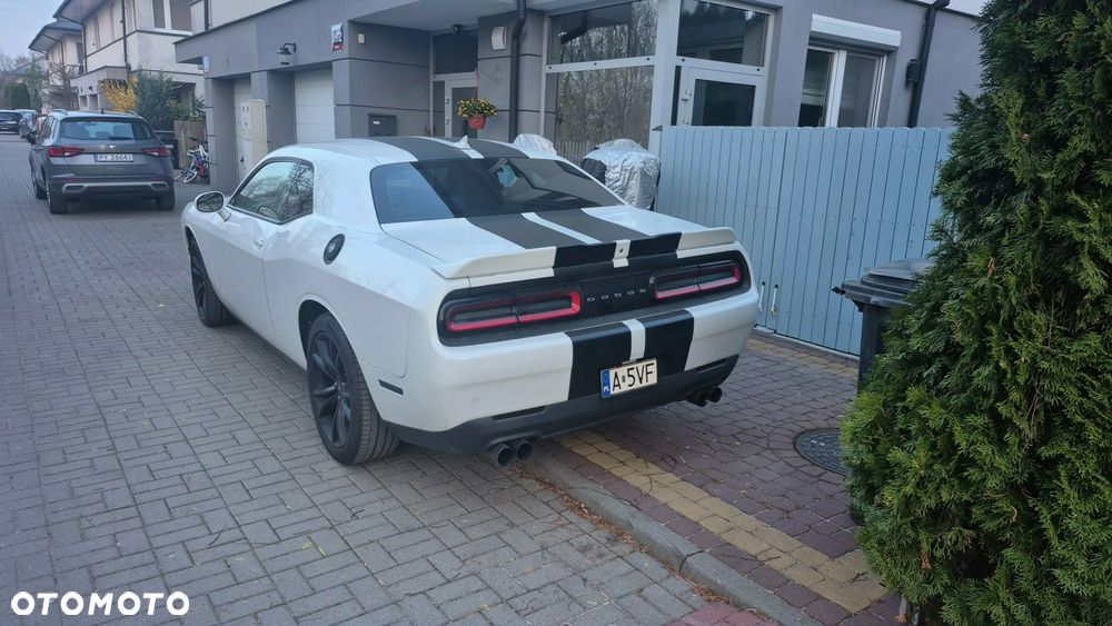 Dodge Challenger - 3