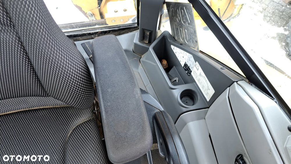 Caterpillar 444 - 12