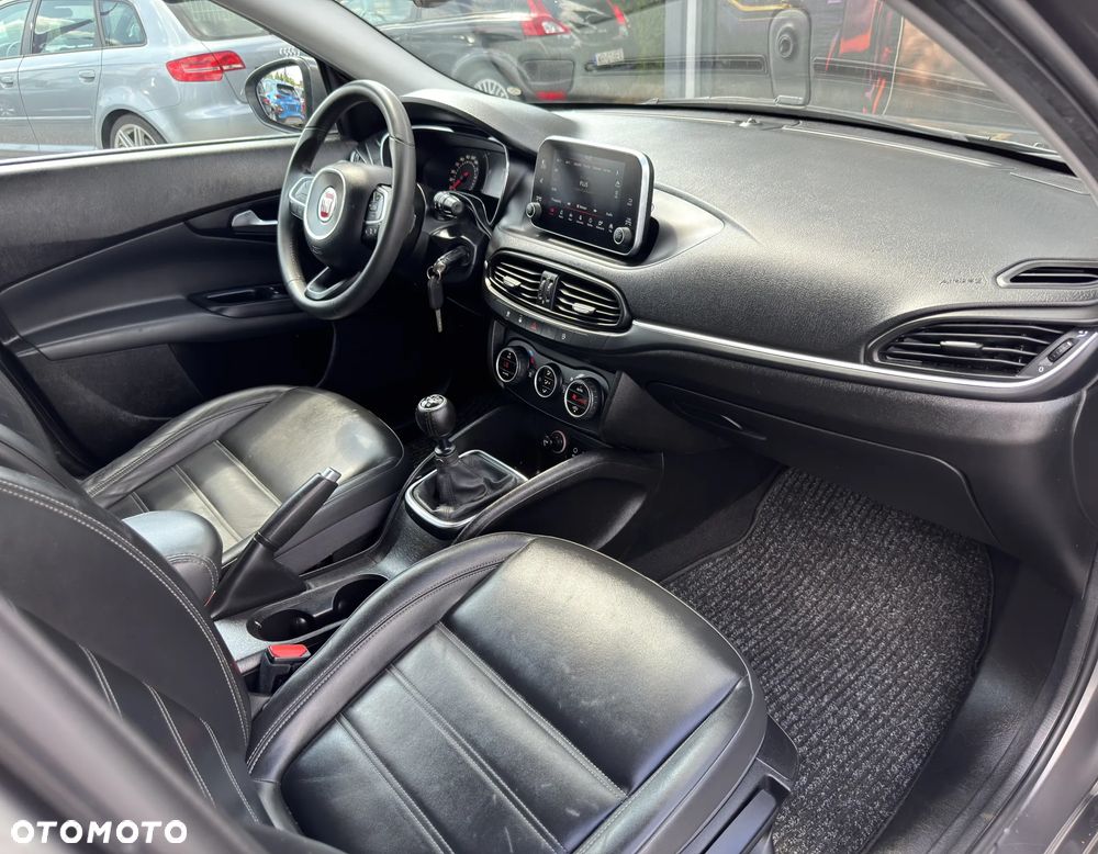 Fiat Tipo 1.4 T-Jet Lounge - 28