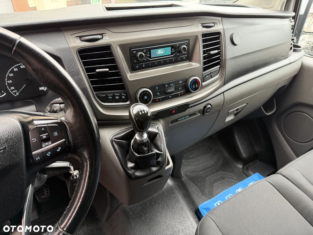 Ford Custom L2H1 - 16