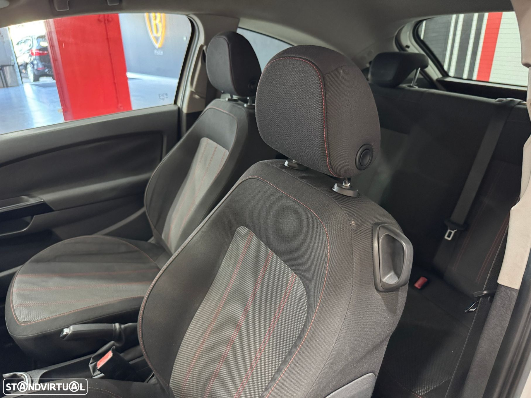 Opel Corsa 1.2 Black Edition - 23