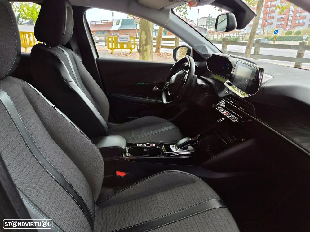 Peugeot e-208 Allure+ - 15