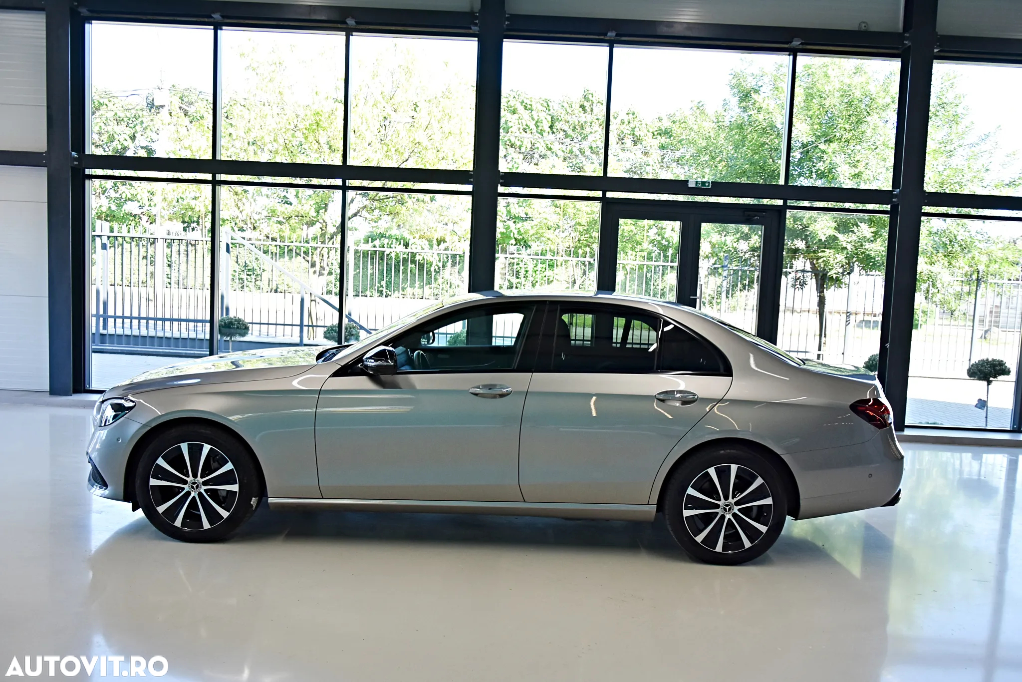 Mercedes-Benz E 300 de 9G-TRONIC Avantgarde - 10