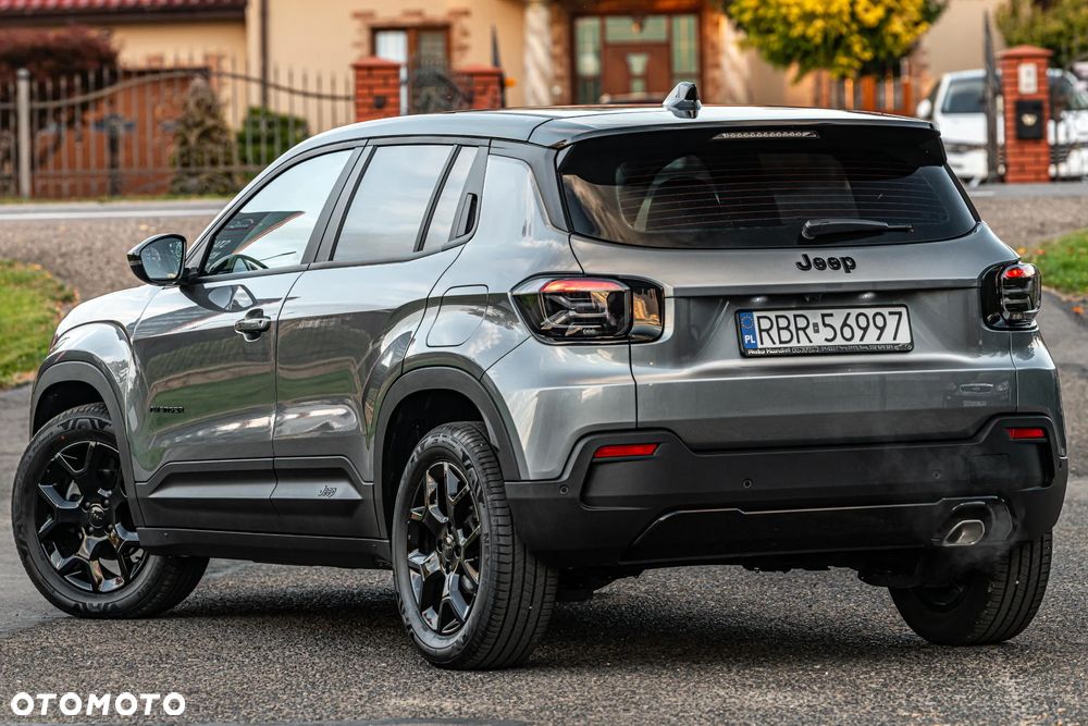 Jeep Avenger 1.2 GSE T3 Turbo-Benzin GDI Longitude - 3