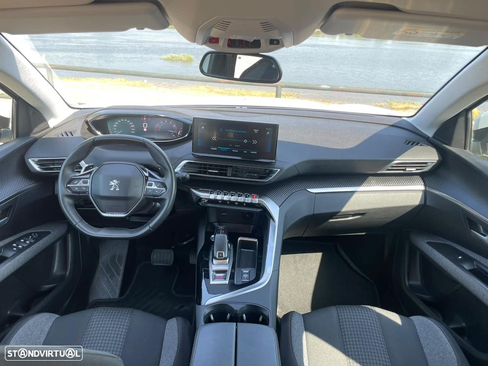 Peugeot 3008 PureTech 130 Stop & Start GPF EAT8 Allure - 11