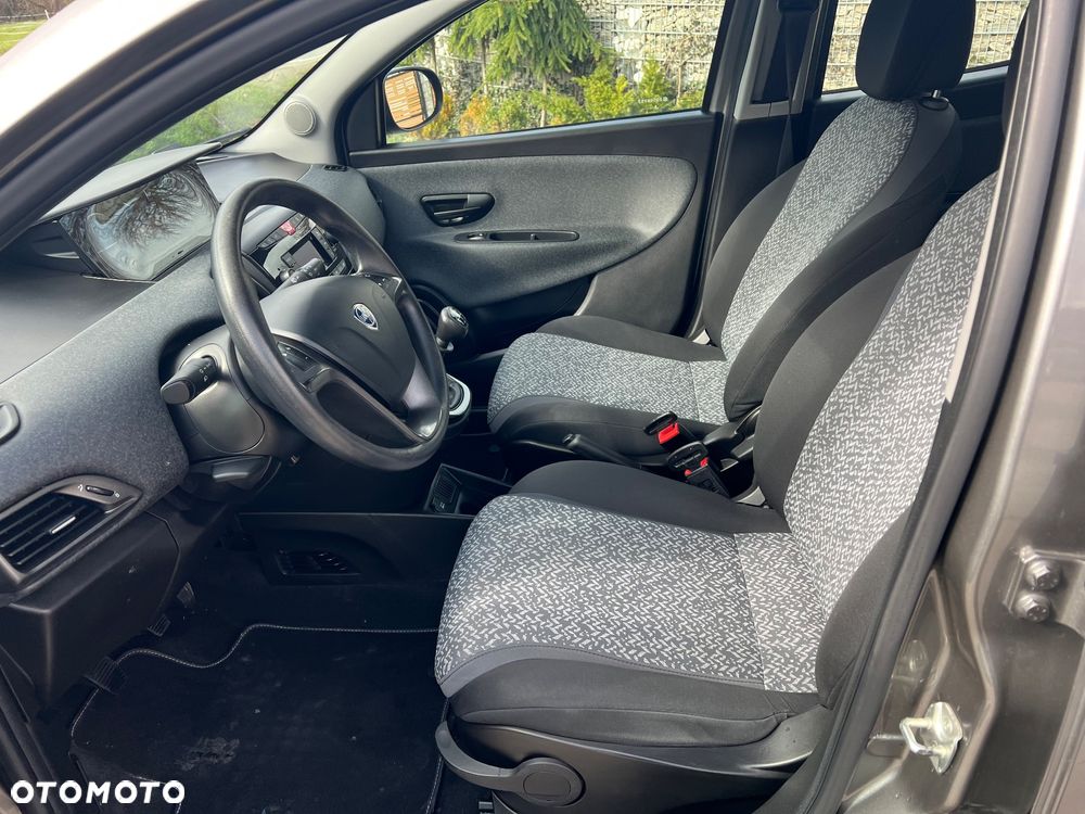 Lancia Ypsilon 1.2 8V Gold S&S EU6 - 10