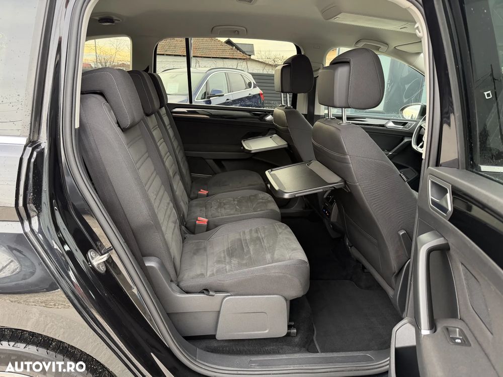 Volkswagen Touran 2.0 TDI SCR Highline - 12