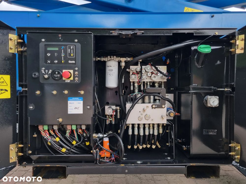 Genie Zwyżka GS-4069RT Podnośnik Nożycowy 14,5 metra jak Nowa 2017r z Norwegii 738mtg 4x4 silnik Kubota - 13