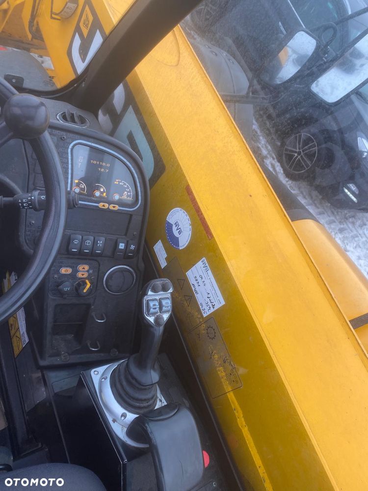 JCB 541/70 - 4