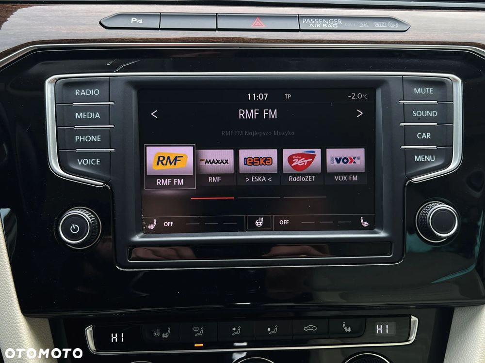 Volkswagen Passat 2.0 TDI SCR DSG Highline - 25