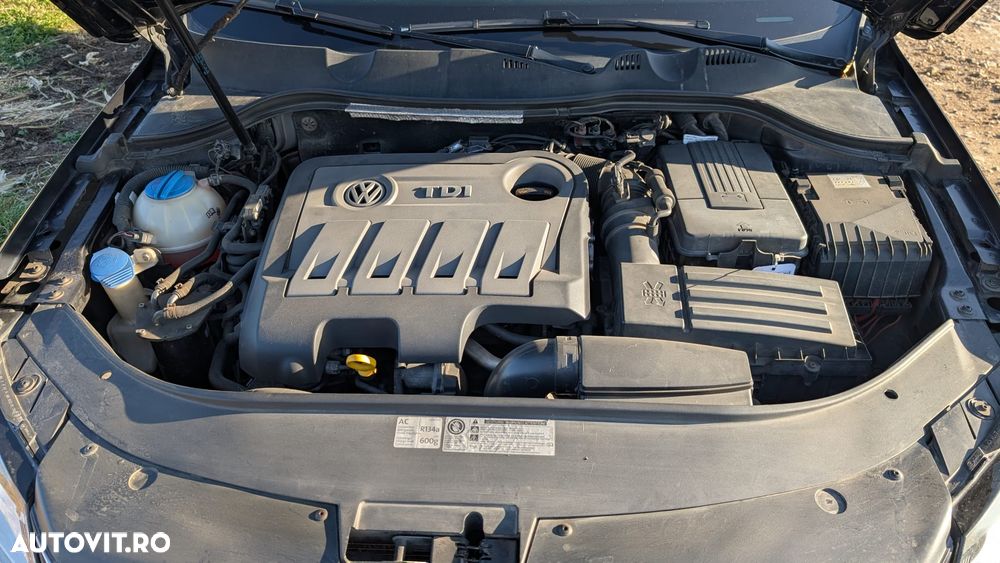 Volkswagen Passat 2.0TDI Comfortline DPF DSG - 5