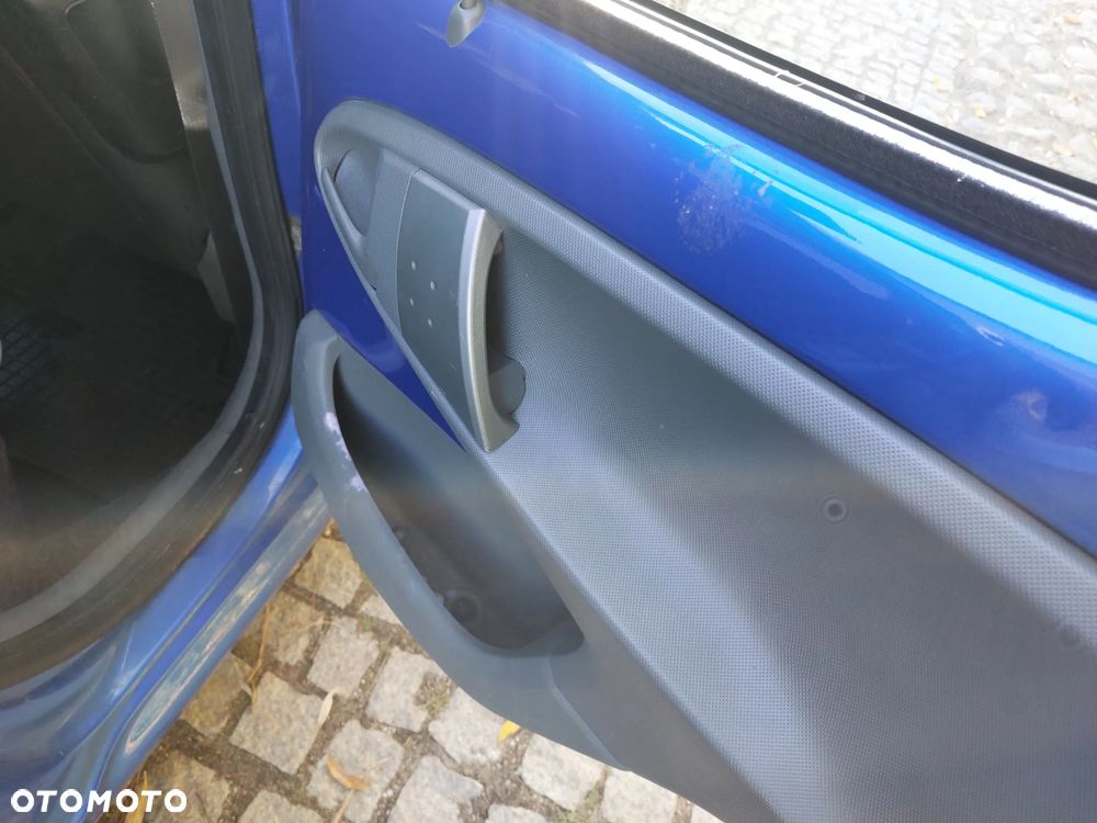 Peugeot 107 - 13