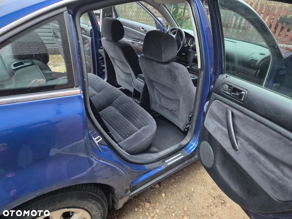 Volkswagen Passat 2.0 Comfortline - 10