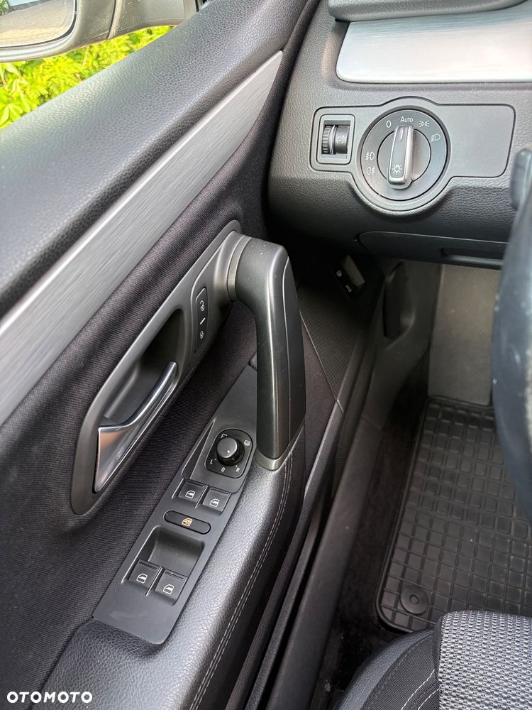 Volkswagen Passat CC - 17